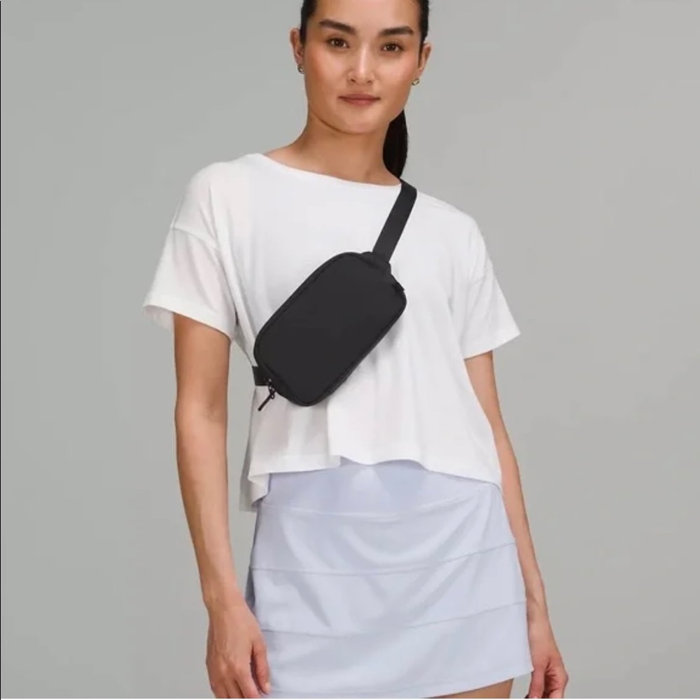 NWT!! Lululemon Mini Belt Bag in Black